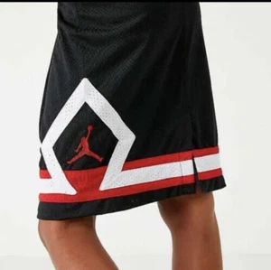 NIKE Girl's Black - Lined Jumpman Basketball SKIRT (455894-023) - Size XxL - NWT - Picture 1 of 4