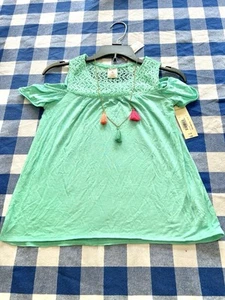 New size 7 girl short sleeve shirt, necklace gold - Picture 1 of 1
