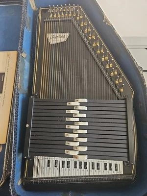 Oscar Schmidt 36 String 15 Chord Autoharp With Hard Case - Image 1 of 4
