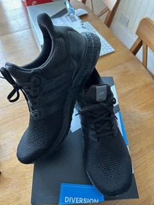 adidas Ultraboost 5 Triple Black Running Trainers Men Size UK13.5 - Picture 1 of 5