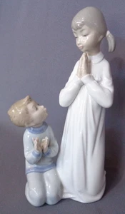 Lladro Lehre zu beten 4779 Mädchen Junge Kinder Lernen Vintage nicht mehr produziert 8,5 Zoll - Bild 1 von 9
