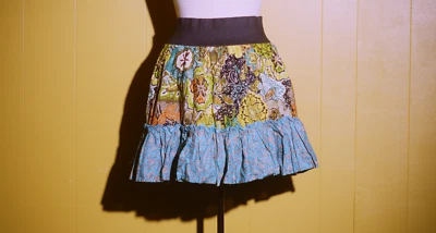 Falda con Volantes Estampado Floral Bohemio Xhileration Talla Mediana Boho Nueva Sin Etiquetas Foto 1 de 4