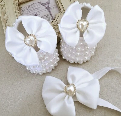 Bautismo blanco, zapatos de bautizo, diamantes de imitación, perlas y arcos, regalo de baby shower Foto 1 de 4