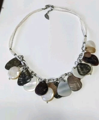 Collar COLDWATER CREEK Concha Forma de Lágrima Semilla Cuentas Blanco Tostado Marrón ¡BONITO! Foto 1 de 4