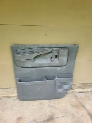 03-14 Chevy Express GMC Savana 2500 3500 lado del conductor panel de puerta izquierda gris OEM Foto 1 de 4
