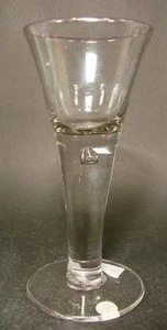 Kelchglas mit Löwenmarke, Lauenstein 18. Jh. Glas mit Luftblase. Friedleben. - Picture 1 of 1