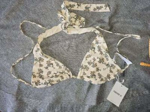 NWT! FOREVER 21 Small Women's Ivory Floral String Bikini Top Swimsuit - Picture 1 of 2