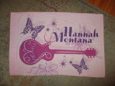 FUNDA DE ALMOHADA HANNAH MONTANA AÑOS 00 Guitarra Mariposa Miley Cyrus Tela Rosa Foto 1 de 2