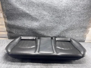 MERCEDES W211 E55 E63 CLS55 AMG COJÍN ASIENTO TRASERO INFERIOR NEGRO OEM - Imagen 1 de 9