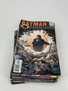 Batman 32 Comic Book lot ranings 585-682 DC Ships Fast - Bild 1 von 19