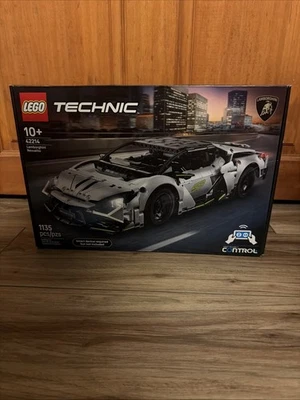 Last One ! LEGO® Technic™ Lamborghini Revuelto 42214 New In the box! - Image 1 of 4