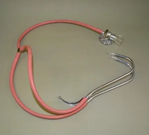 Estetoscopio Doctor Vintage con Tubos Rosa y Tapa Transparente - Imagen 1 de 10