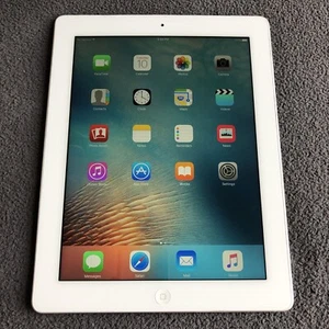 Apple iPad 3 A1430 (3rd Generation) 9.7” WiFi + Cellular 16GB White - DAMAGED - Picture 1 of 16
