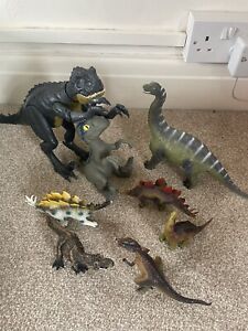 Jurassic World Slash 'N Battle Scorpios Rex Figure & Other Dinosaur Bundle
