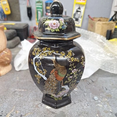 GOLD IMARI VINTAGE 10”? INCH VASE (OMC) NEW IN THE BOX!!!! Ginger Jar Peacock - Image 1 of 4