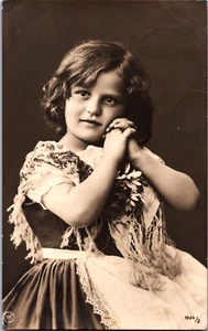 Victorian Girl Portrait Vintage RPPC 09.77 - Picture 1 of 2