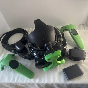 HTC Vive Virtual Reality Headset w/ Link Box Plus 2 Controllers - Picture 1 of 4
