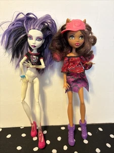 Monster High Doll Clawdeen Wolf 2016 and Spectra Vondergeist 2013 - Picture 1 of 4