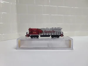 NIB Bachmann N Scale 61252 GP50 Santa Fe ATSF 8759 Diesel Loco 8 Wheel Drive - Picture 1 of 17