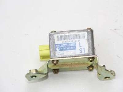 Sensor airbag izquierdo Subaru FORESTER 1 SF 98235FC030 DENSO 2523000540 10-1999 Foto 1 de 3