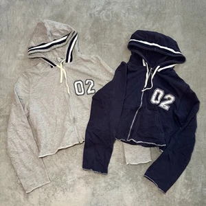 Y2K l.e.i. Hoodies Größe M 2 Stück Blau Grau Crop Academia Preppy Strass Vintage - Bild 1 von 11