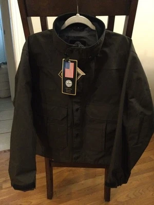 Chaqueta de lluvia para hombre BNWT’s Watershed Stormforce Gore-Tex 8 bolsillos. Talla pequeña Foto 1 de 4