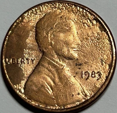 1983-P MAJOR LAMINATION ERROR PENNY - Rotated Die! Looks RD Mint State!  - Image 1 of 4