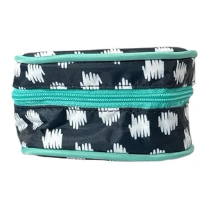 Nuevo con etiquetas Thirty-One 31 Lindo Estuche Azul Marino Doodle Punto Verde azulado Regalo Cremallera de Viaje - Imagen 1 de 9