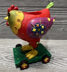 Colorido caprichoso pollo gallina sobre ruedas soporte de luz de té funky decoración de campo - Imagen 1 de 6
