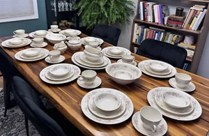 VTG HOMER LAUGHLIN EGGSHELL NAUTILUS FERNDALE SET, 10-PLACE SETTING, USA, 61 pcs - Picture 1 of 24