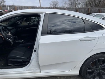 16-21 HONDA CIVIC LEFT ROCKER 带 POST 白色 PC:NH883P 2.0L AT FWD 62K 运动 62502 — 第 1/4 张图片