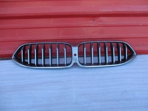 BMW 330 GRILLE 340 G20 2019 2020 2021 2022 2023 OEM 5113192976-10 - Picture 1 of 12