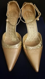 Vtg Chanel Gold Quilted Two Toned Leather CC Pearl Pumps Sz 37.5 - Picture 1 of 17