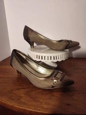 AK Anne Klein Womens Melanie Fabric Dress Pump  9M - Image 1 of 4