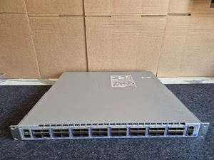 Arista DCS-7060CX-32S Switch | 745W PSUs & Rack kit Included - Afbeelding 1 van 3