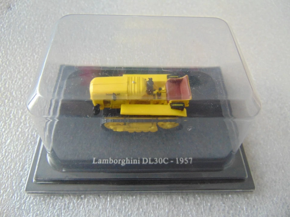 VEHICULE AGRICOLE TRACTEUR LAMBORGHINI DL30C - 1957 - Photo 1/4