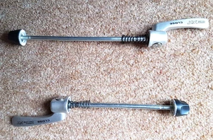 NOS Pair of Shimano Deore XT Skewers from year 2000. Silver. Pristine 8/9 speed - Picture 1 of 3