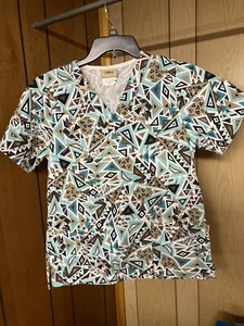 T afford Scrub Top Size XS Teal & Brown Geometric Design 2 Front pockets  - Picture 1 of 4
