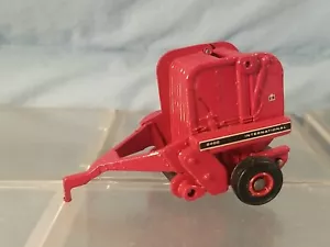 Vtg ERTL 1/64 Scale International Harvester Case IH 2400 Round Hay Baler Red - Picture 1 of 6