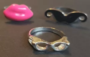3pc Rings Hot Pink Lips, Black Mustach, & Silver-tone Glasses. Pre-owned - Picture 1 of 8