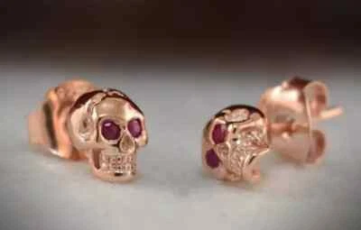 Pendiente de calavera de lujo redondo chapado en oro rosa de 14 quilates rubí rojo simulado de 0,50 quilates Foto 1 de 4
