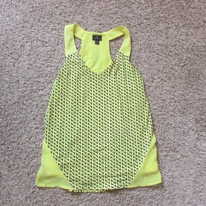 NWOT Worthington Medium Lemon Yellow Black Tank Top VNeck Athletic Back Chiffon - Picture 1 of 2