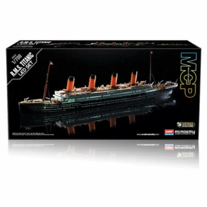 Academy Korea 1/700 R.M.S Titanic Model Kit Miniature Replica Toy wth LED Set - Picture 1 of 7