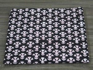Tela de coser para hacer vestidos multicolor negro floral de algodón estampado en bloques de 5 yardas - Imagen 1 de 6