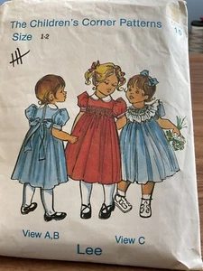 The Children’s Corner Lee Smocked Dress Collar Sewing Pattern Size 10 - Bild 1 von 3
