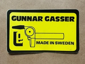 Adesivo GUNNAR GASSER 2x3,5 svedese acceleratore bici moto ahrma ktm husqvarna - Foto 1 di 1