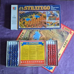Mb Games Stratego Board Game 1981 Vintage Collectable Vintage Antique Excellent - Picture 1 of 15