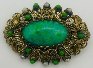 Vintage brooch green stones & pearls old gold tone setting, absolute eye-catcher! - Picture 1 of 2