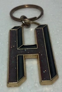 Schlüsselanhänger Träger "H" Initiale Metall 2 1/2 x 1 1/2. 3D Look - Bild 1 von 4