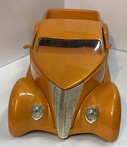 1/24 DIE CAST MODEL ORANGE 1937 FORD JADA D-RODS IMPRESSIVE INTERIOR MODEL #9022 - Picture 1 of 13